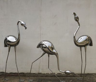 三只不锈钢镜面火烈鸟博鱼网页版