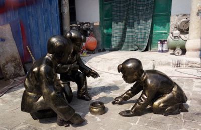 玻璃钢仿铜斗蛐蛐的古代儿童博鱼网页版