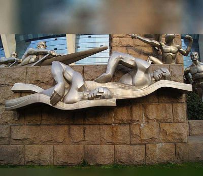 城市小区街边摆放不锈钢游泳运动员不锈钢博鱼网页版