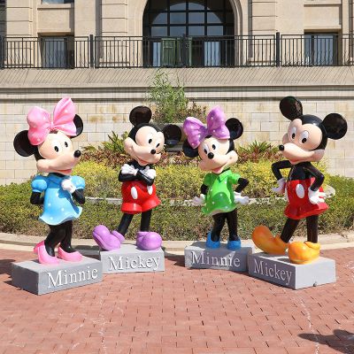 电影院四只姿态各异的玻璃钢米老鼠博鱼网页版