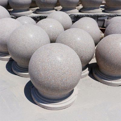 小区广场摆放天然花岗岩阻车石球博鱼网页版