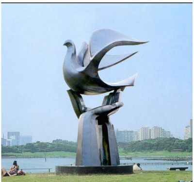 不锈钢白钢创意手托鸽子的博鱼网页版