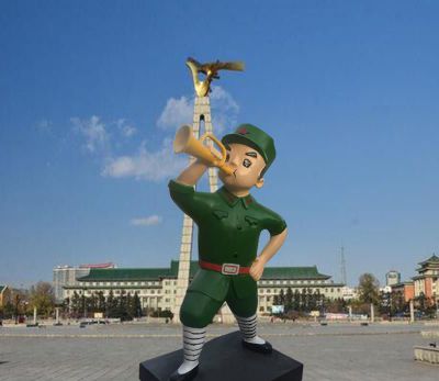 玻璃钢卡通吹号角的八路军博鱼网页版