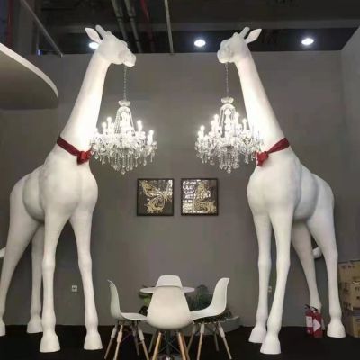 大型玻璃钢长颈鹿落地灯 酒店大堂 展馆装饰
