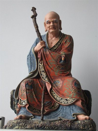 玻璃钢彩绘大型景观拿着拐棍的十八罗汉博鱼网页版