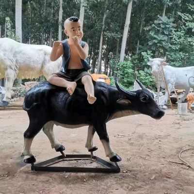 景区园林摆放玻璃钢喷漆牧童骑水牛景观小品博鱼网页版