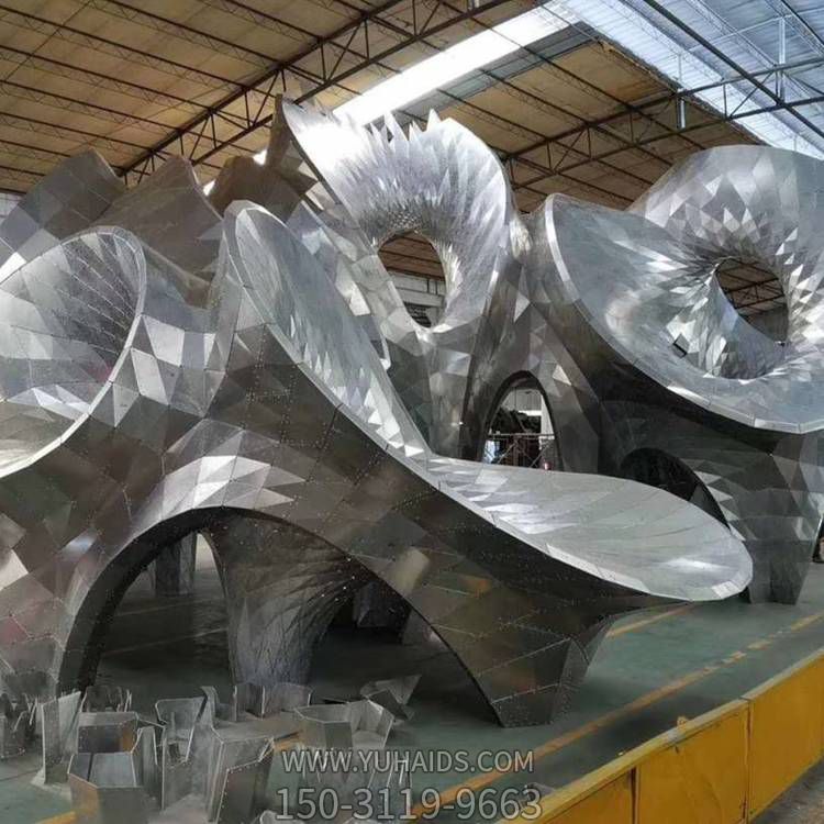 广场大型不锈钢创意园林景观博鱼网页版