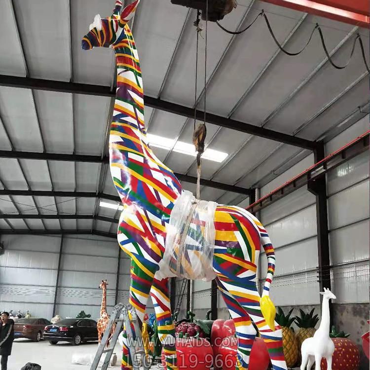 玻璃钢彩绘喷漆长颈鹿大型游乐园摆件博鱼网页版