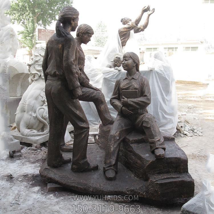 公园摆放玻璃钢仿铜学生雕像博鱼网页版