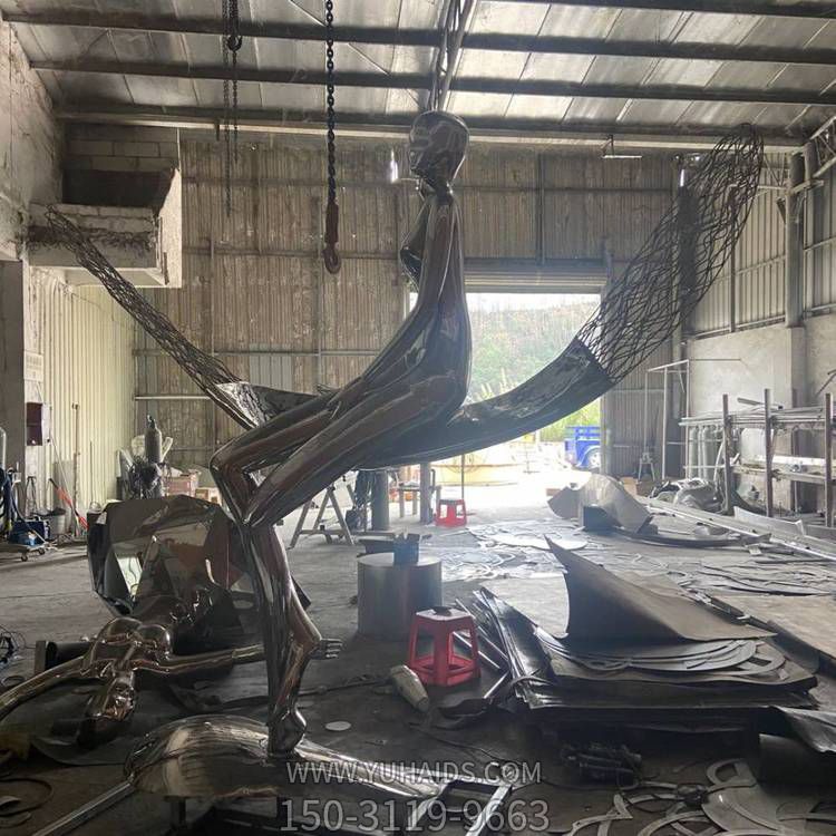 园林广场大型不锈钢景观女性人物博鱼网页版