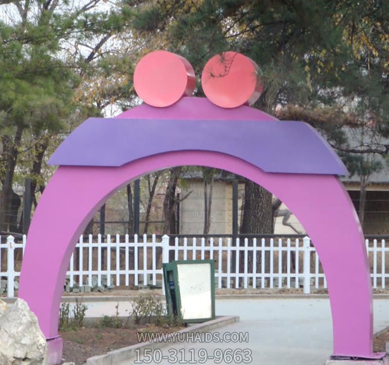 公园创意抽象玻璃钢爱心博鱼网页版