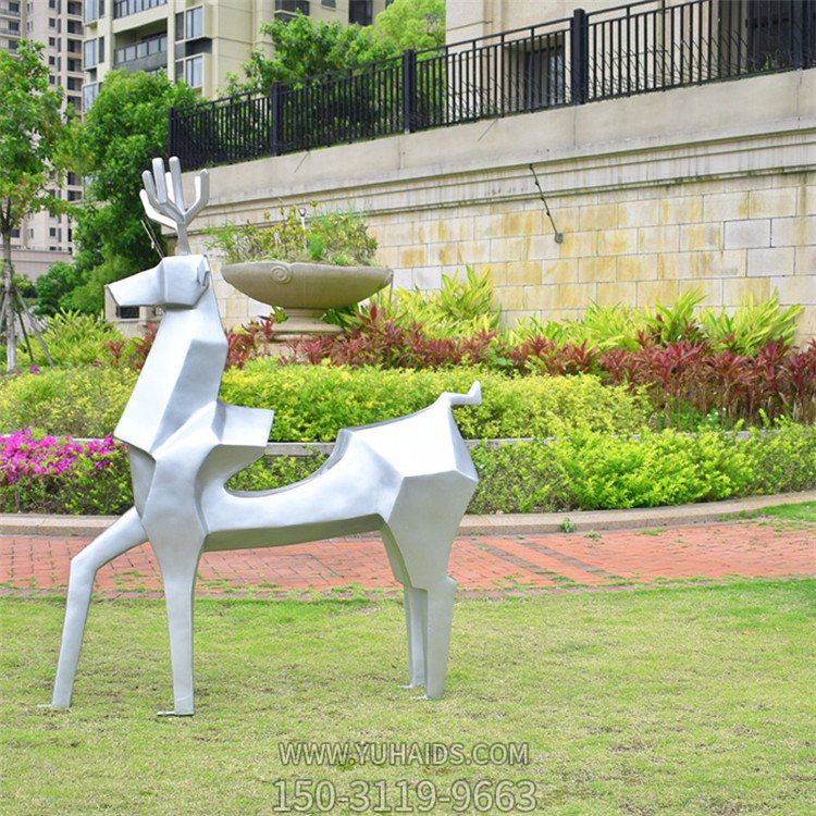 几何切面动物博鱼网页版 商场美陈玻璃钢抽象几何博鱼网页版定制