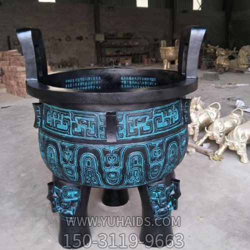 青铜器圆形双耳三足香炉寺庙摆件博鱼网页版
