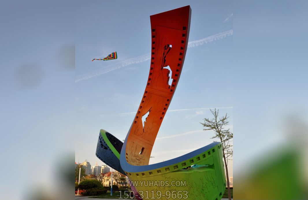 玻璃钢创意抽象户外草坪装饰品景观胶卷博鱼网页版