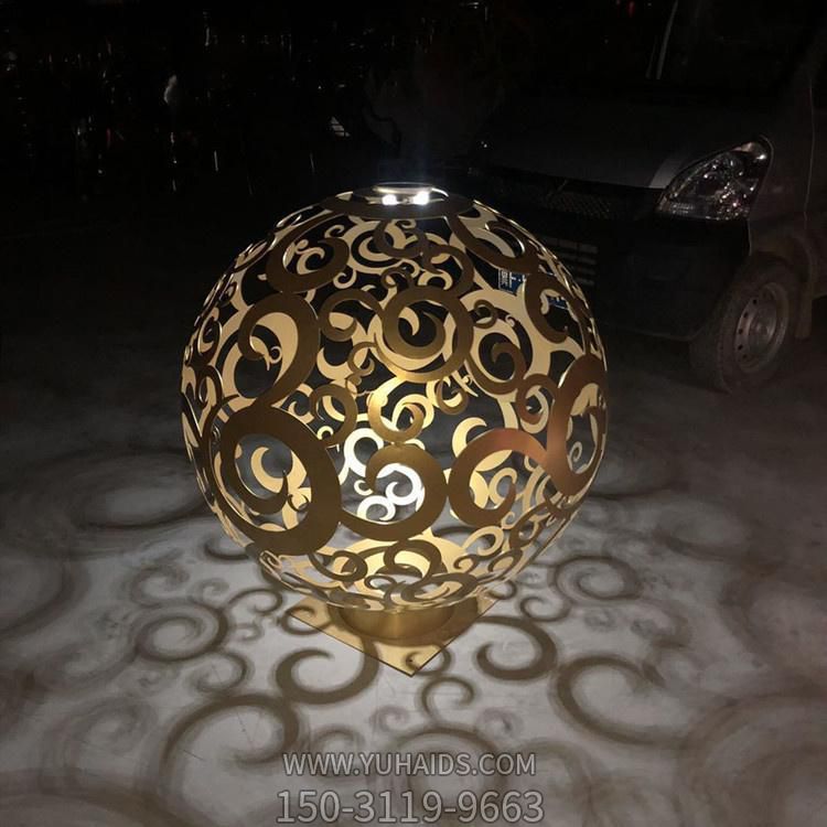 不锈钢镂空球博鱼网页版定制大型金属铁艺抽象发光水景广场景观摆件
