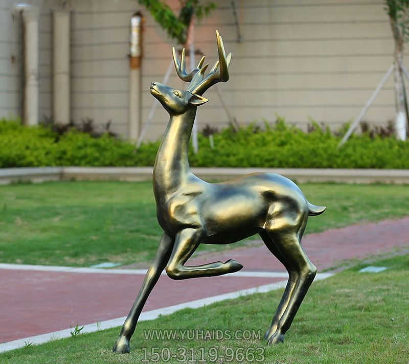 草坪奔跑的玻璃钢仿铜鹿博鱼网页版
