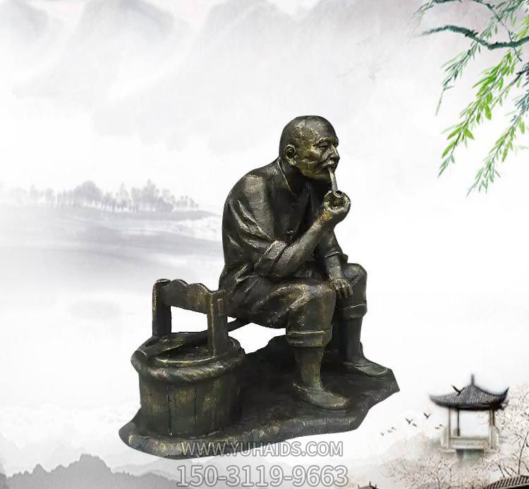 铜雕路边坐着休息抽烟斗的老人博鱼网页版