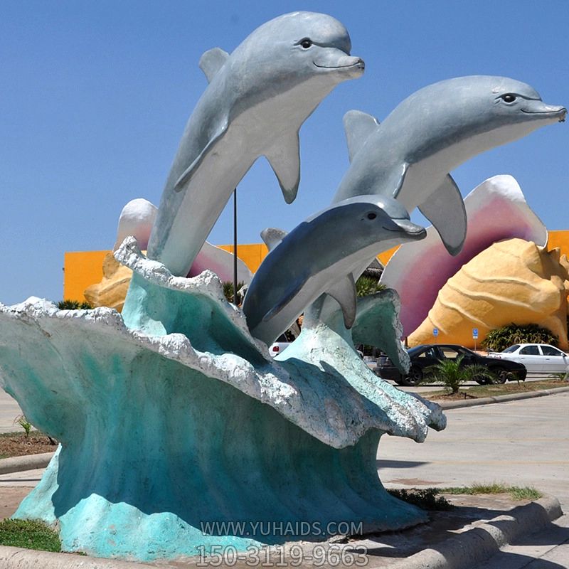 游乐场三只石雕海豚博鱼网页版