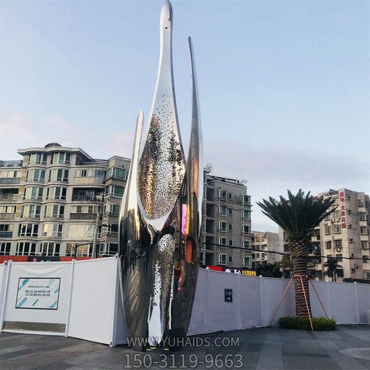 户外广场摆放大型不锈钢镜面抽象艺术造型景观博鱼网页版