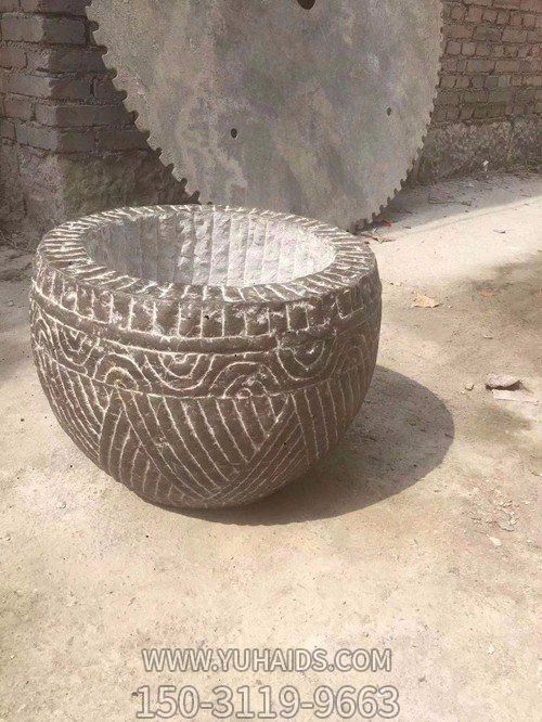 仿古做旧养鱼养花水缸 庭院石缸 石雕老石槽博鱼网页版