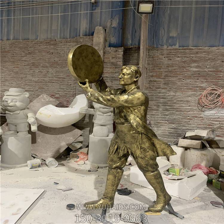 民俗人物博鱼网页版小品 公园玻璃钢跳广场舞人物博鱼网页版