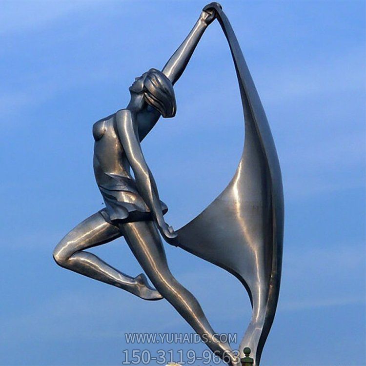 广场大型不锈钢仿铜园林景观人物博鱼网页版