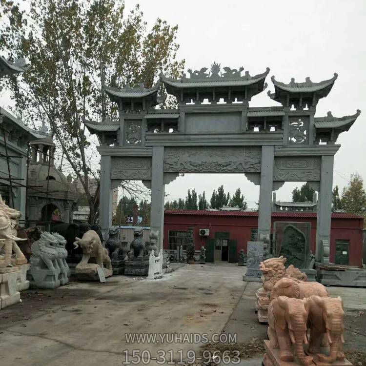 寺庙村口摆放芝麻白石雕牌坊博鱼网页版