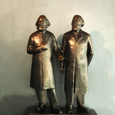 景区世纪伟人马克思和恩格斯铜雕抛光马克思博鱼网页版