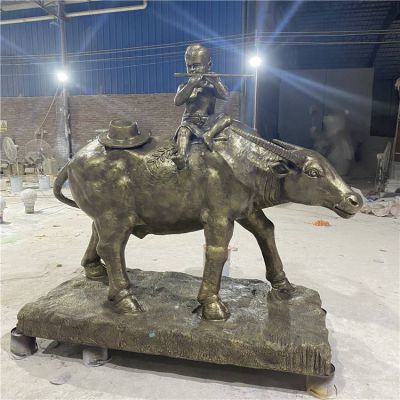 街头牧童骑牛博鱼网页版 童子吹笛玻璃钢摆件