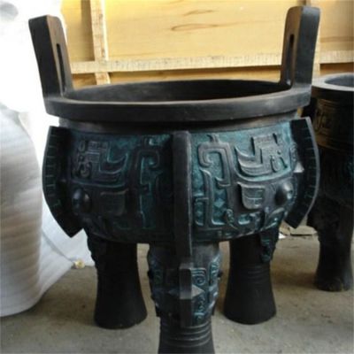 铸铁仿古寺院烧香圆形三足两耳仿铜香炉