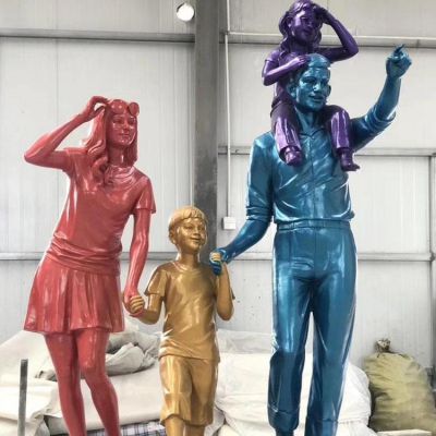 玻璃钢喷漆仿真一家四口人物博鱼网页版 户外园林景观摆件