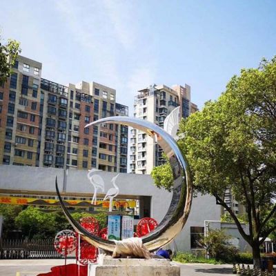 不锈钢镜面抛光月亮假山仙鹤小区会所景观博鱼网页版摆件