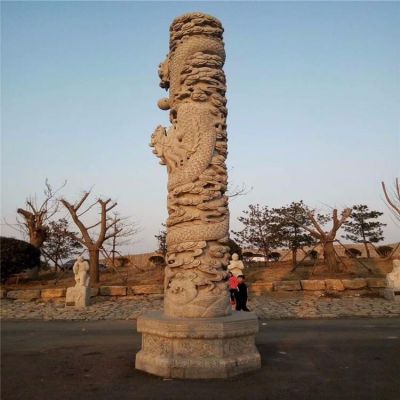 晚霞红石雕户外景区盘龙龙柱博鱼网页版