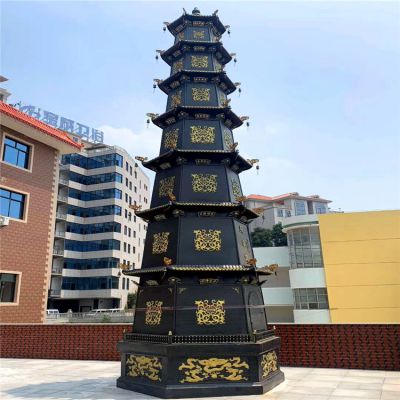 城市广场摆放鎏金铸铁千佛塔