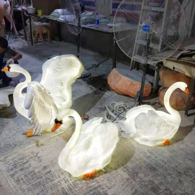 公园玻璃钢创意童趣亮灯白色天鹅博鱼网页版