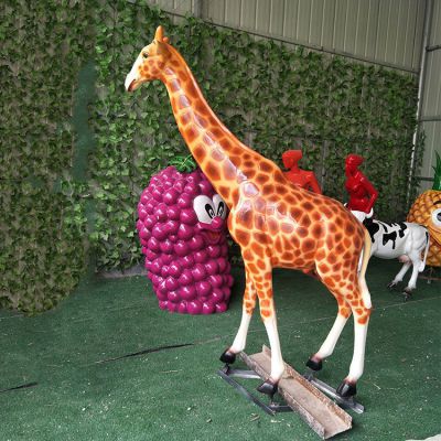 玻璃钢仿真长颈鹿