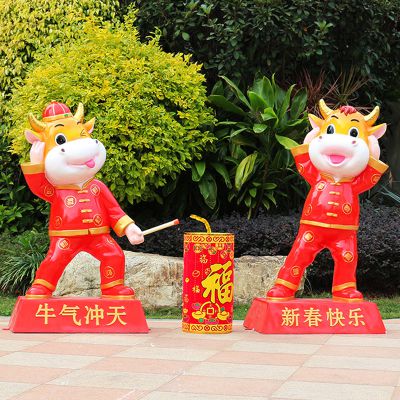 庭院两只红色喜迎新春玻璃钢牛博鱼网页版