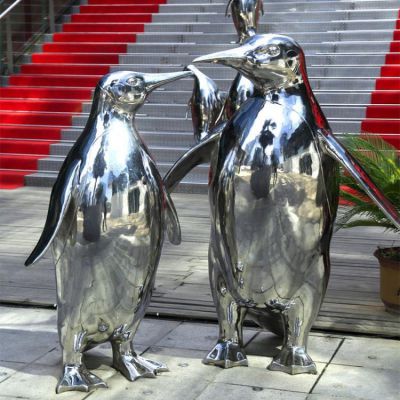 城市街道摆放不锈钢镜面企鹅博鱼网页版