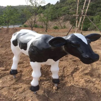 农场绿地摆放玻璃钢彩绘仿真动物工艺品博鱼网页版