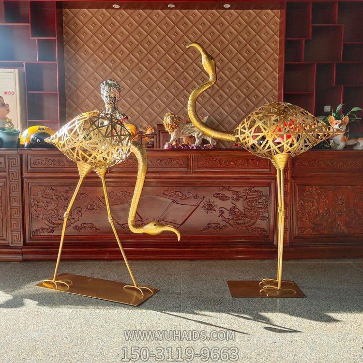 园林 广场不锈钢镜面镂空抽象动物摆件博鱼网页版