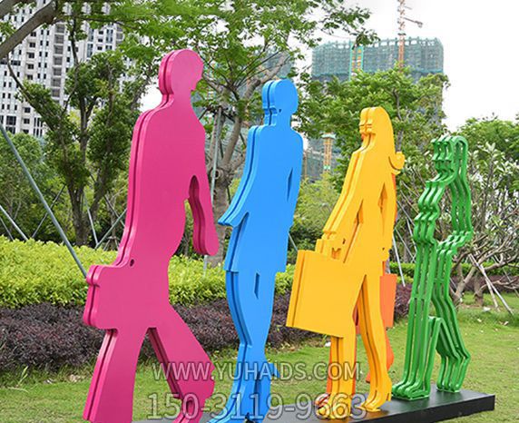 户外步行街摆放仿真彩色不锈钢购物人博鱼网页版