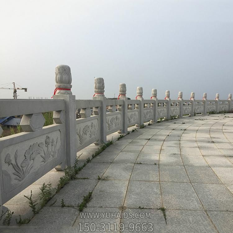村庄河道石桥安装花岗岩雕刻扶手防护栏板博鱼网页版