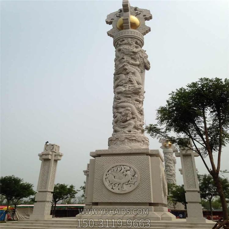 户外广场大型盘龙石雕龙柱博鱼网页版