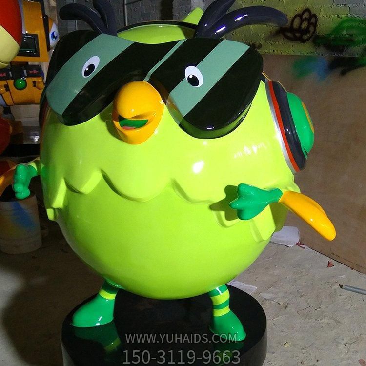 商场卡通玻璃钢彩绘一只可爱的小鸟摆件博鱼网页版