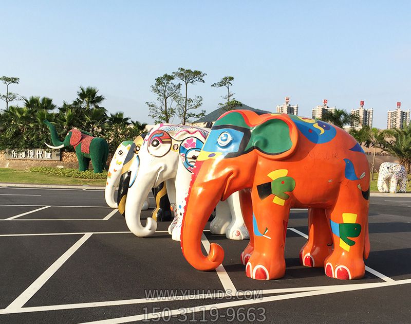 户外草坪玻璃钢彩绘大象博鱼网页版