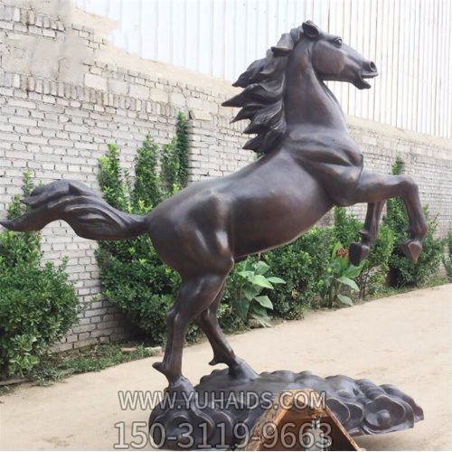 景区户外摆放大型玻璃钢喷漆仿铜马动物景观博鱼网页版