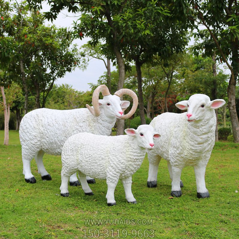 公园里三只歪头的玻璃钢仿真绵羊博鱼网页版