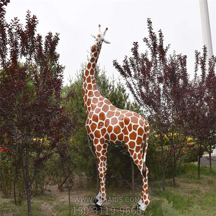 大型仿真玻璃钢动物长颈鹿户外同意摆件博鱼网页版