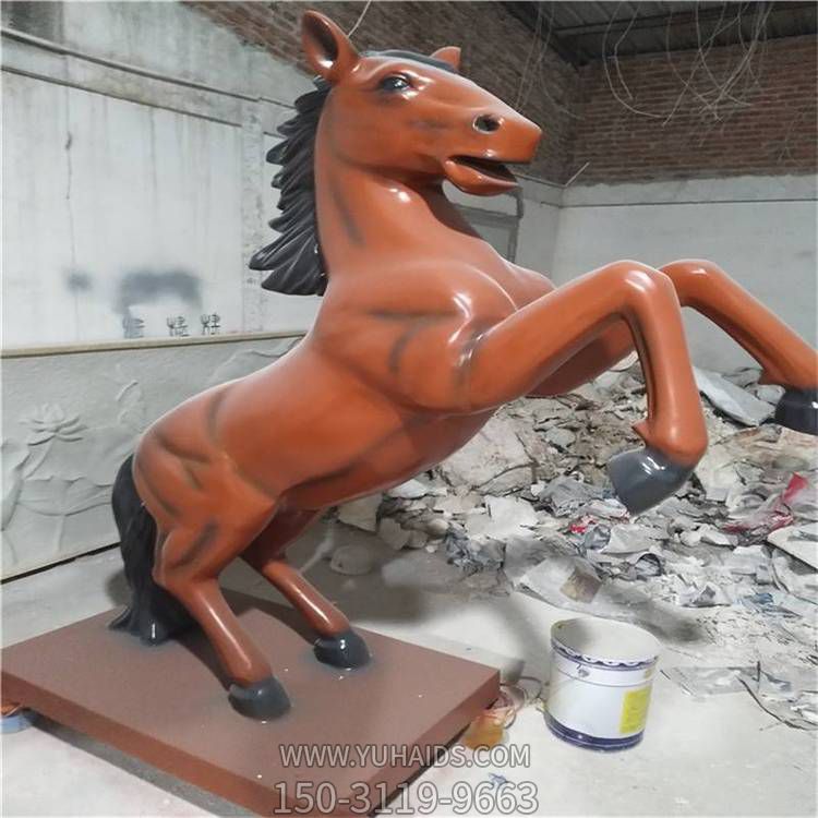公园绿地景观摆放玻璃钢骏马博鱼网页版