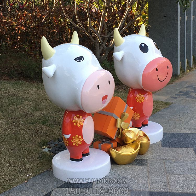 商场两只卡通玻璃钢招财进宝牛博鱼网页版